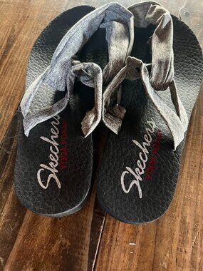 Women's Skechers yoga foam sandals